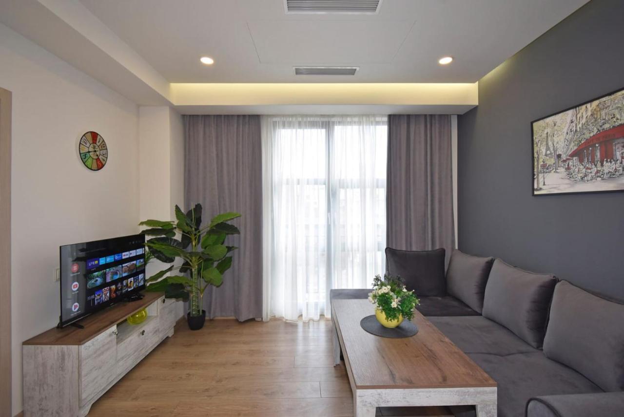 Home4You City Center Apartments 예레반 외부 사진