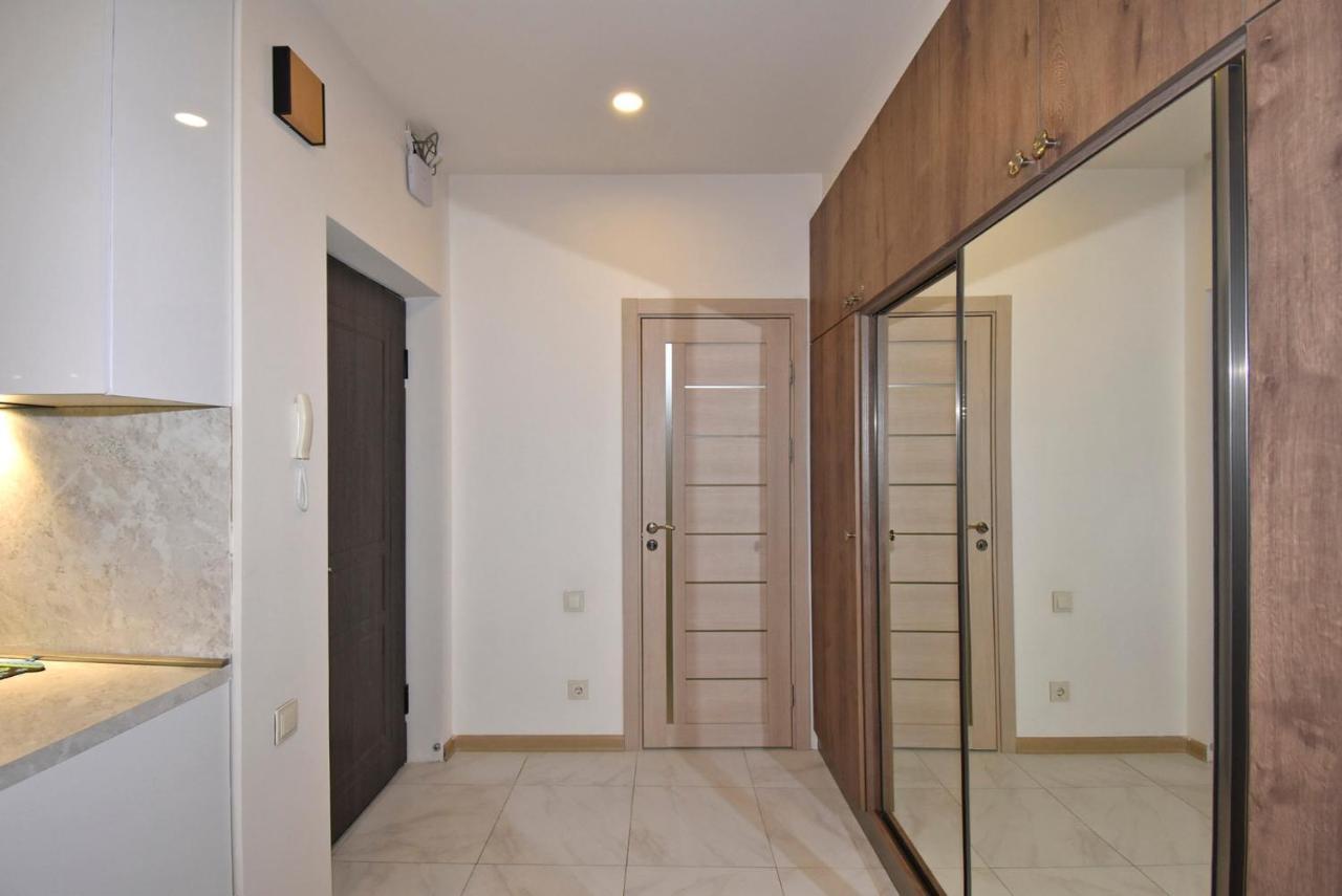 Home4You City Center Apartments 예레반 외부 사진