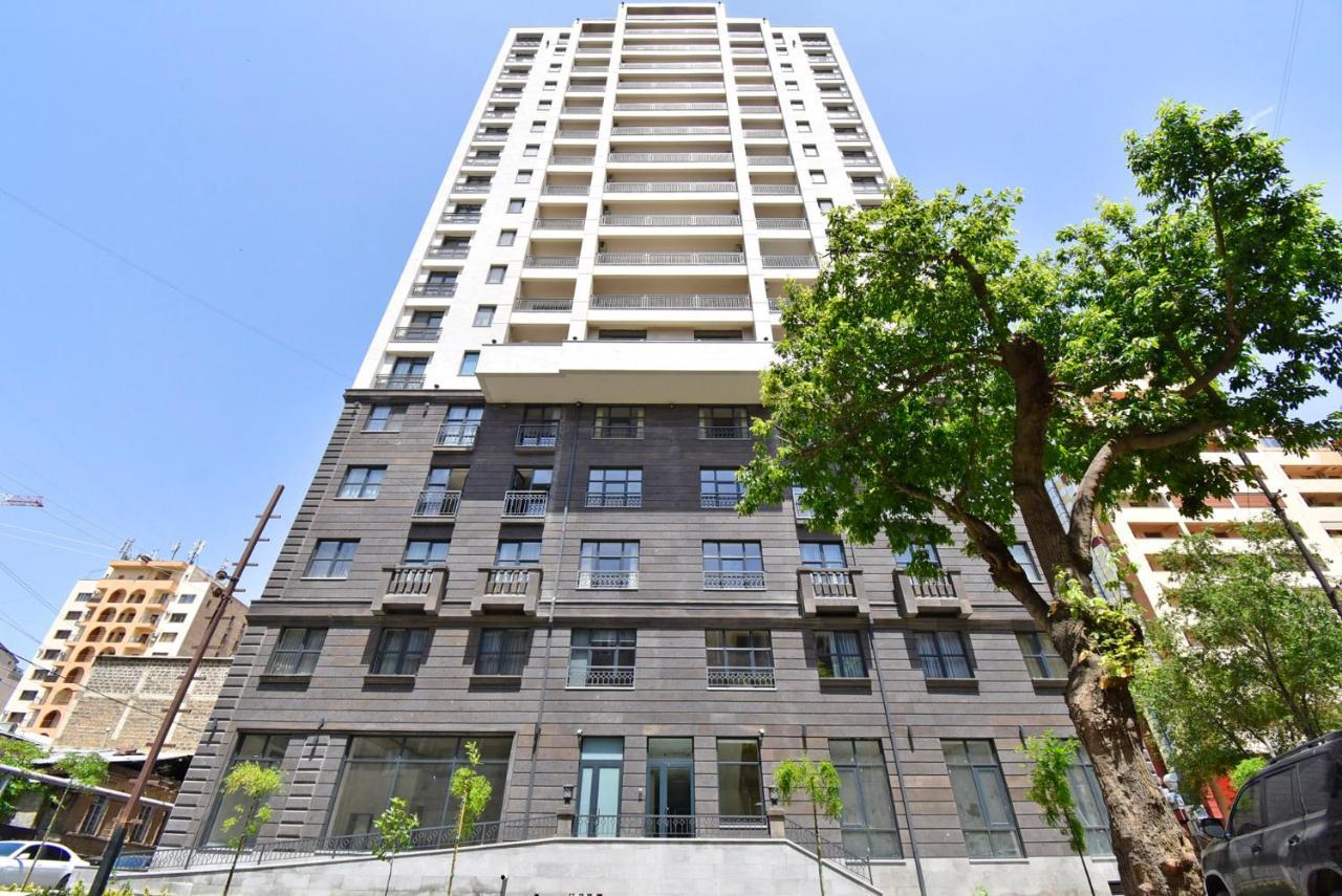 Home4You City Center Apartments 예레반 외부 사진